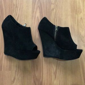 Steve Madden Peep Toe Wedges